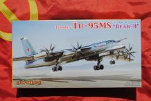 images/productimages/small/Tupolev Tu-95MS Bear-H CyberHobby 2014 1;200 voor.jpg